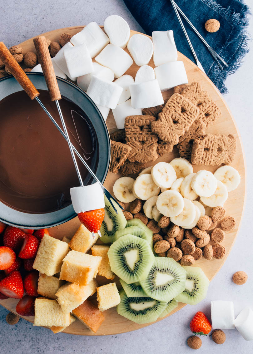 Chocolade fondue van chocoladeletters