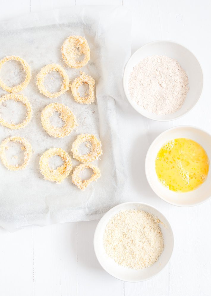 Uienringen met chipotledip