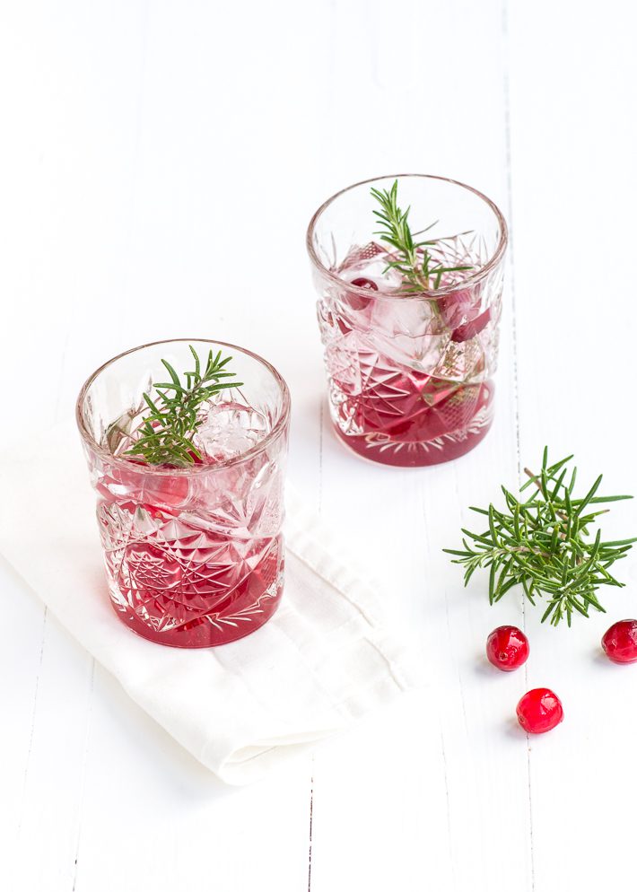 cranberry-gin-tonic-3-3