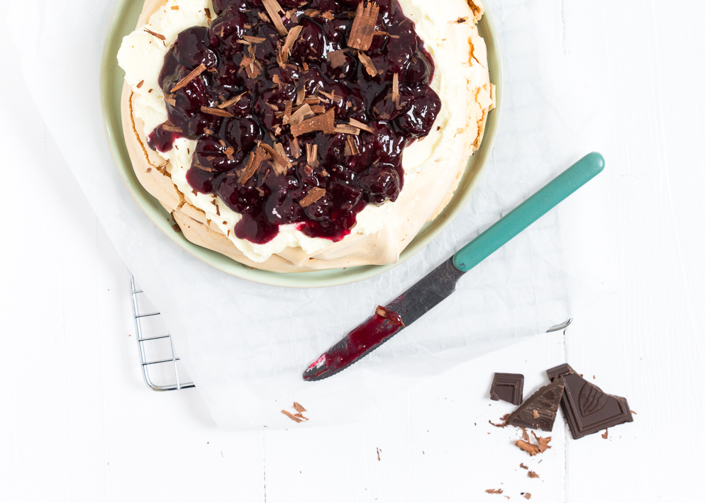 Pavlova met kersen en chocola