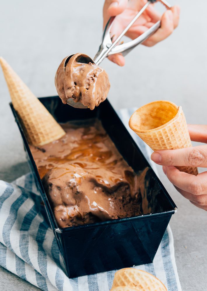 Recept Chocolade ijs met salted caramel