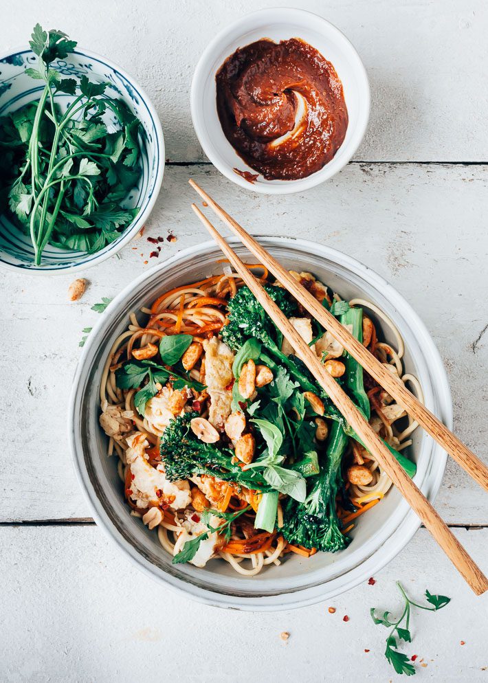 noedels met gewokte groenten