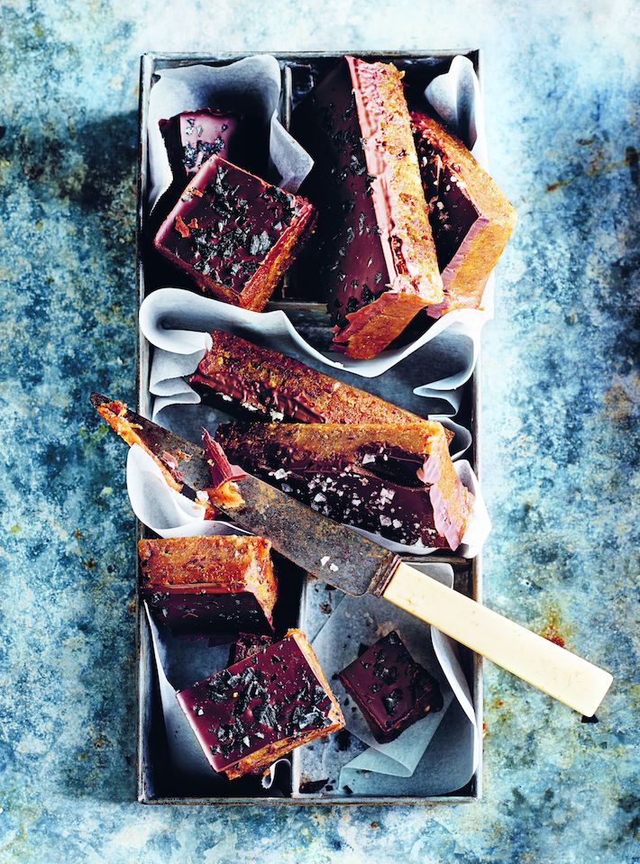 Donna Hay Modern Baking