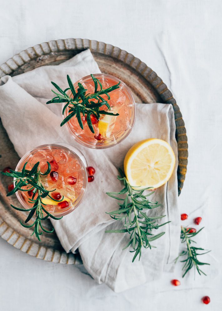 Lemon mocktail met granaatappel
