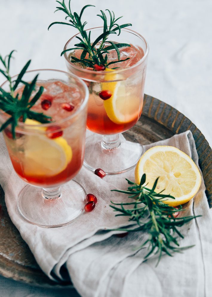 Lemon mocktail met granaatappel