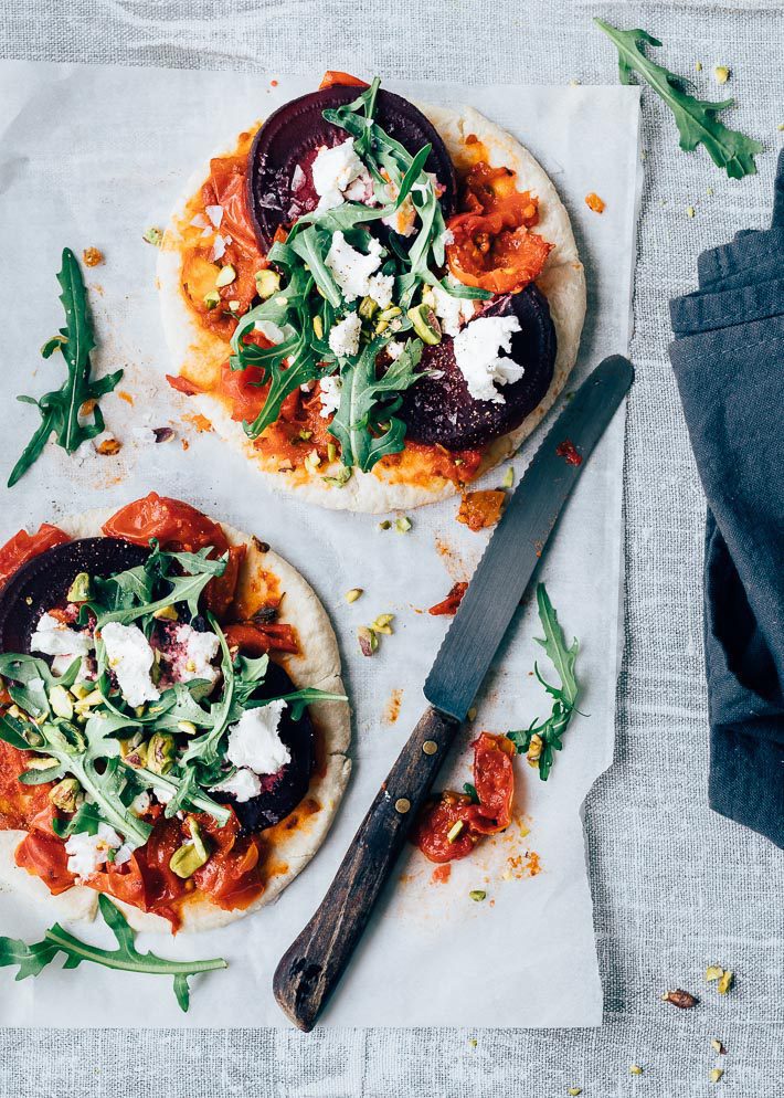 flatbread met bieten en geitenkaas