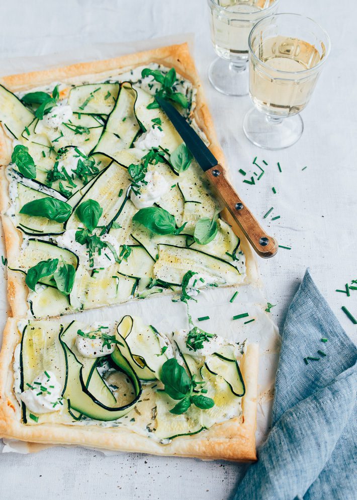 plaattaart met courgette