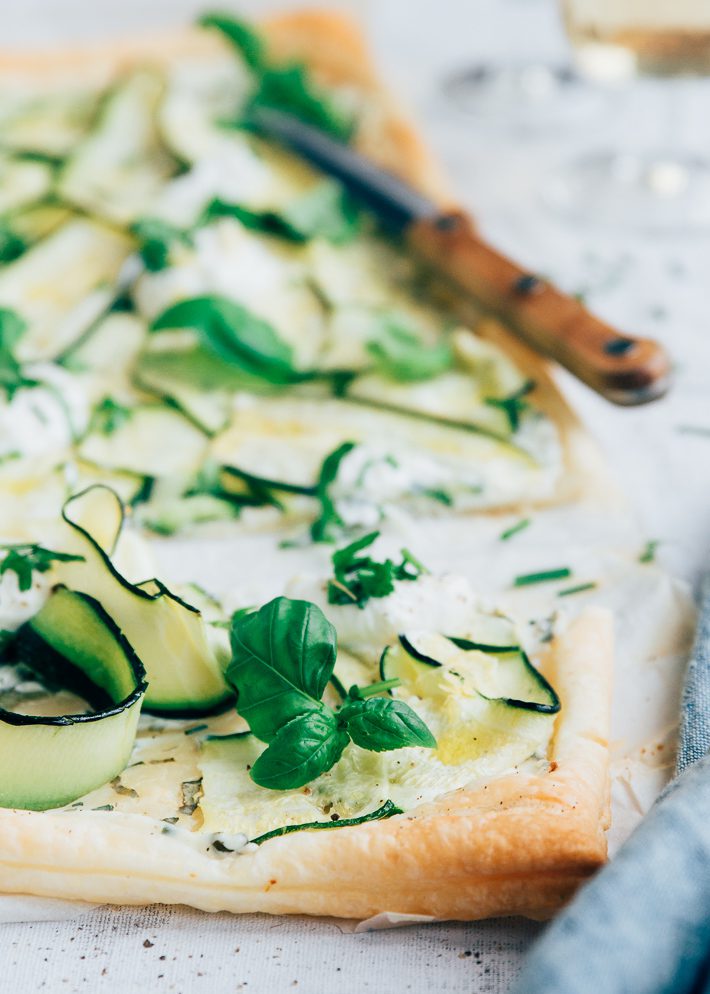 plaattaart met courgette