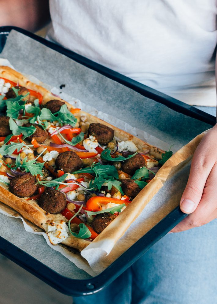 Plaattaart met falafel