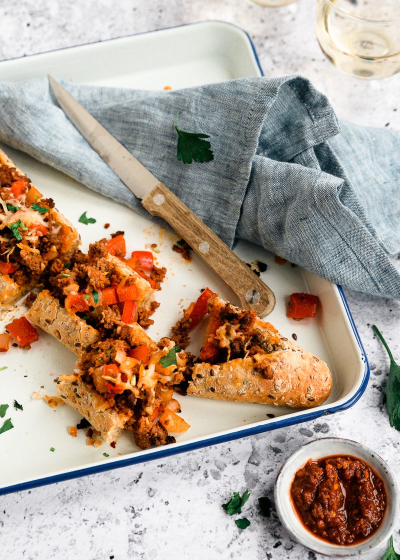 gevuld stokbrood met gehakt