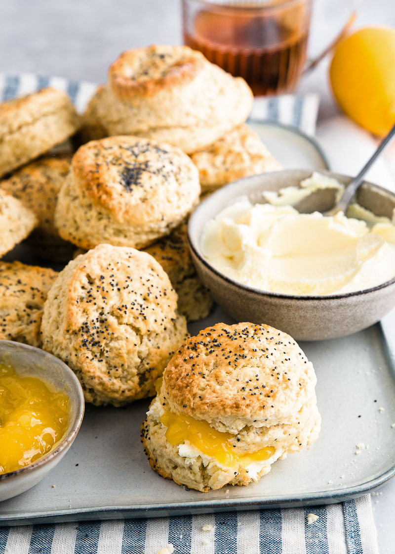 Lemon poppyseed scones